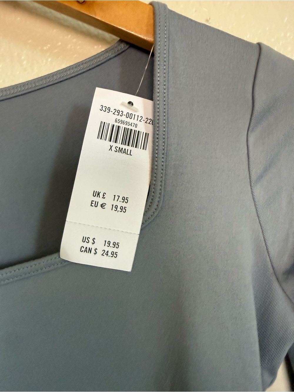 Hollister Brown Long-Sleeve Henley Top and gray Hollister top - Picture 4 of 7
